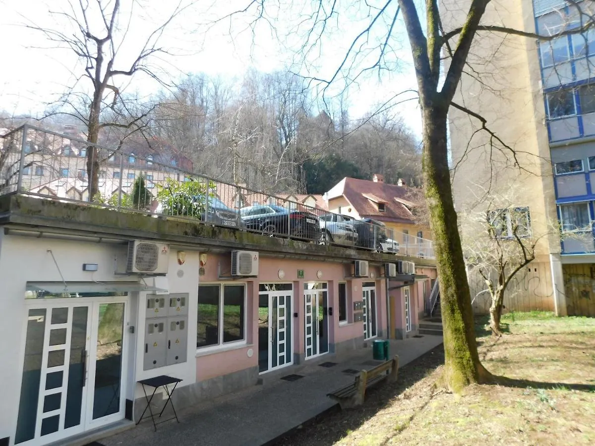 Modern Center Studio Under The Castle V Lejlighed Ljubljana Slovenien